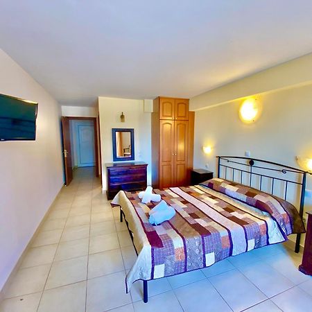 Zoom Beach Hotel Kandia Ngoại thất bức ảnh