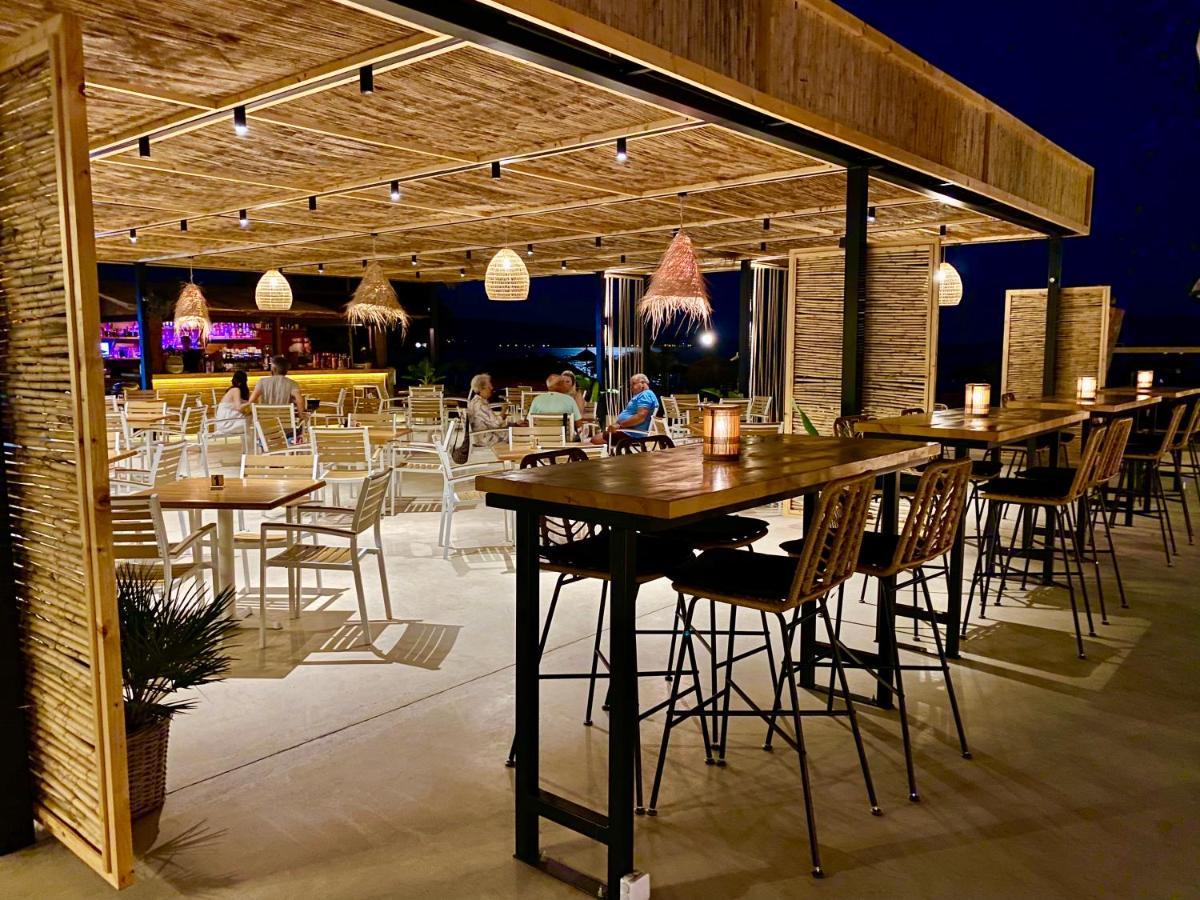 Zoom Beach Hotel Kandia Ngoại thất bức ảnh