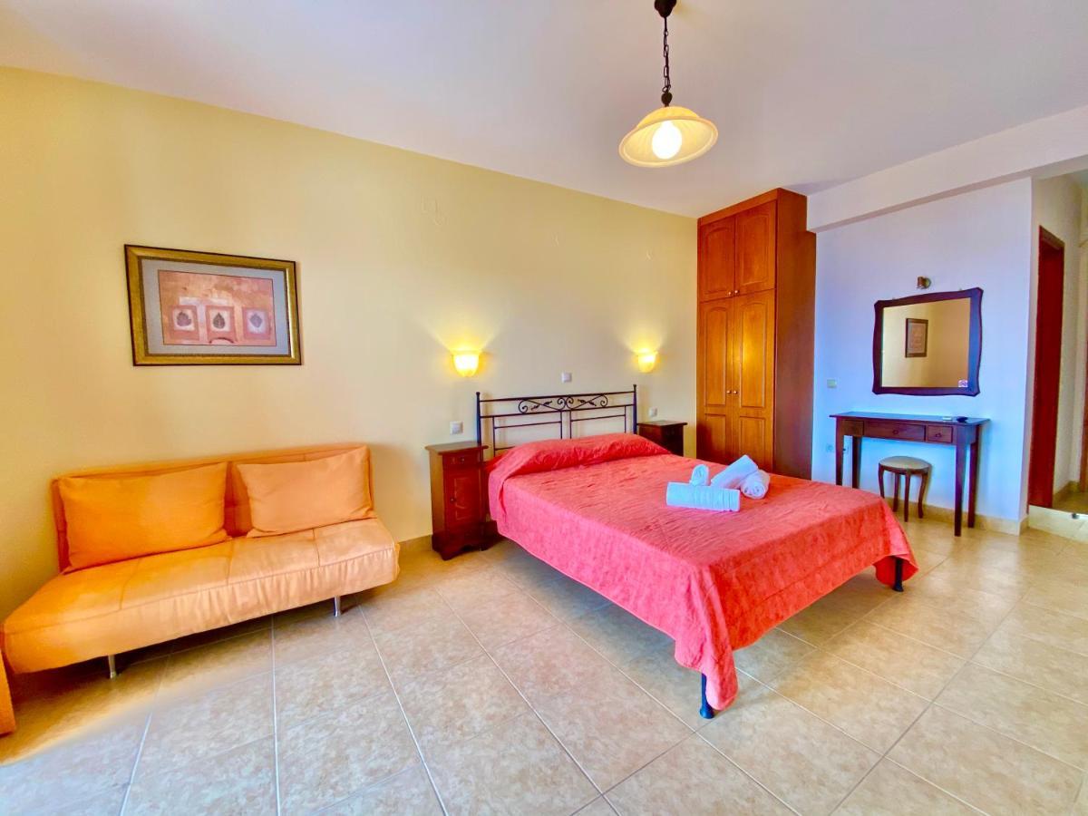Zoom Beach Hotel Kandia Ngoại thất bức ảnh